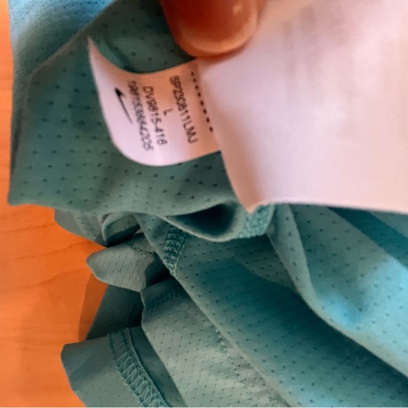 Nike Dri-Fit Top - Large - Picture 7 of 7